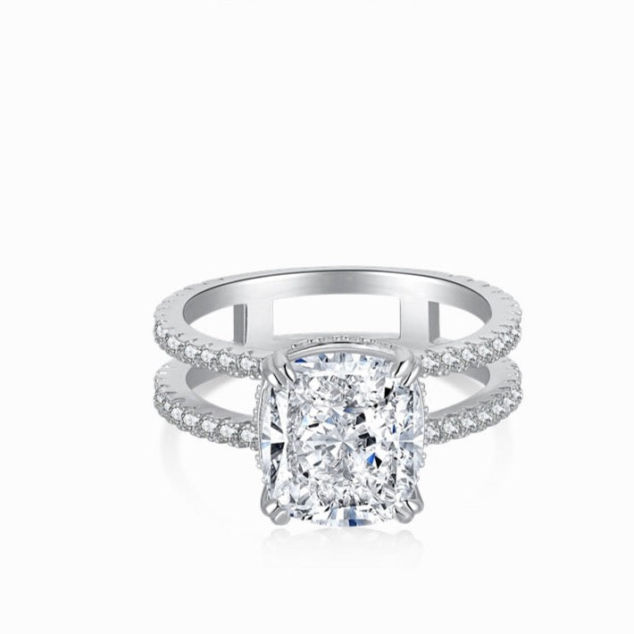 STERLING SILVER LONDON RING