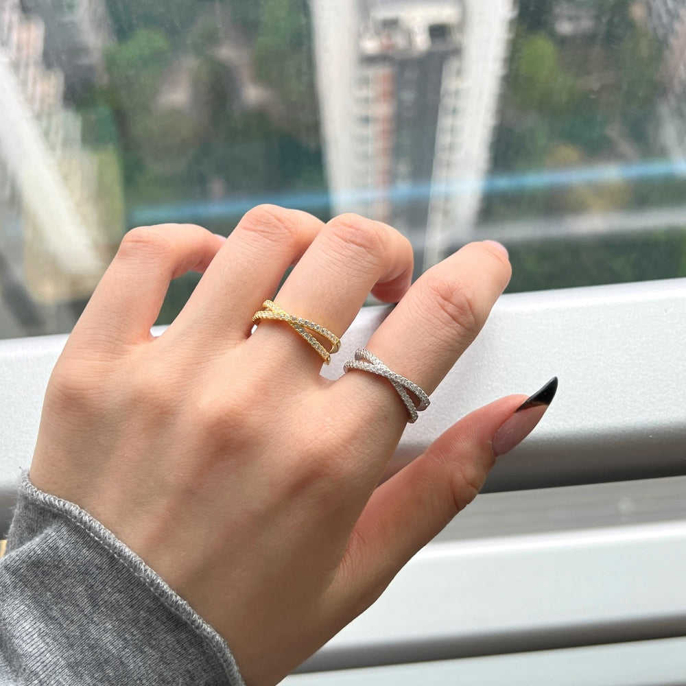 CROSSOVER BAND RING- GOLD